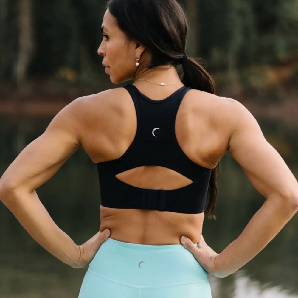 BNWT Zyia ultimate versatility adjustable bra -XXL